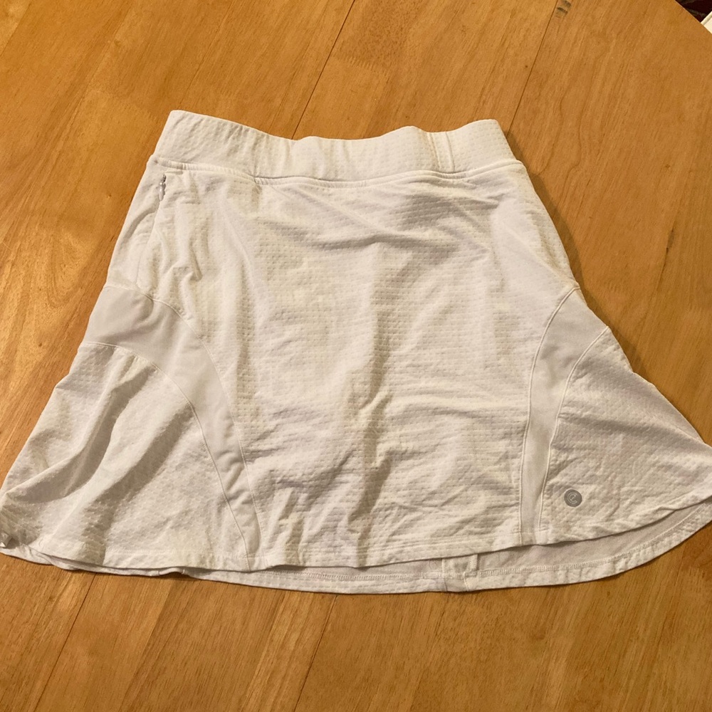 ⭐️5/$25 White tennis skirt!